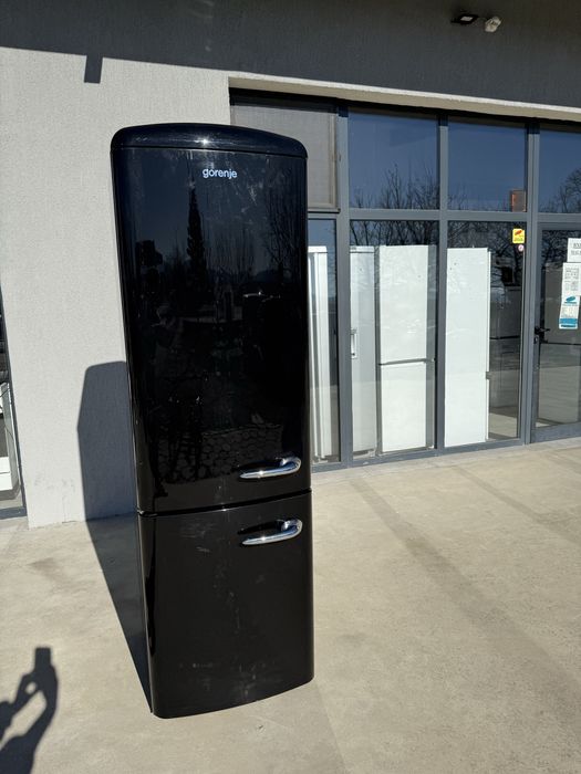 Черен Хладилник с фризер Gorenje
