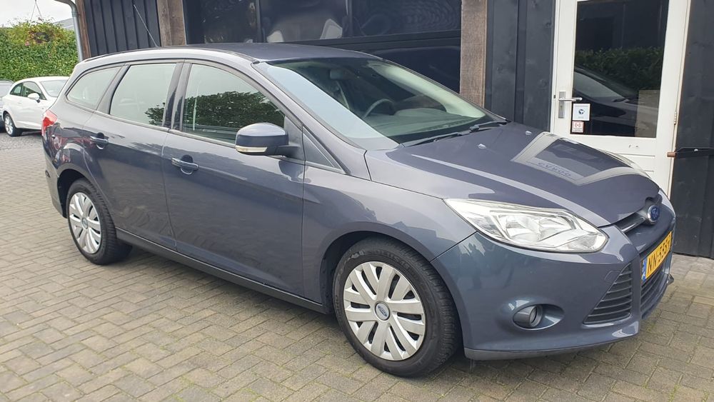 Ford Focus 3 Titanium 1.6 diesel Euro 5 Climatronic  poze reale