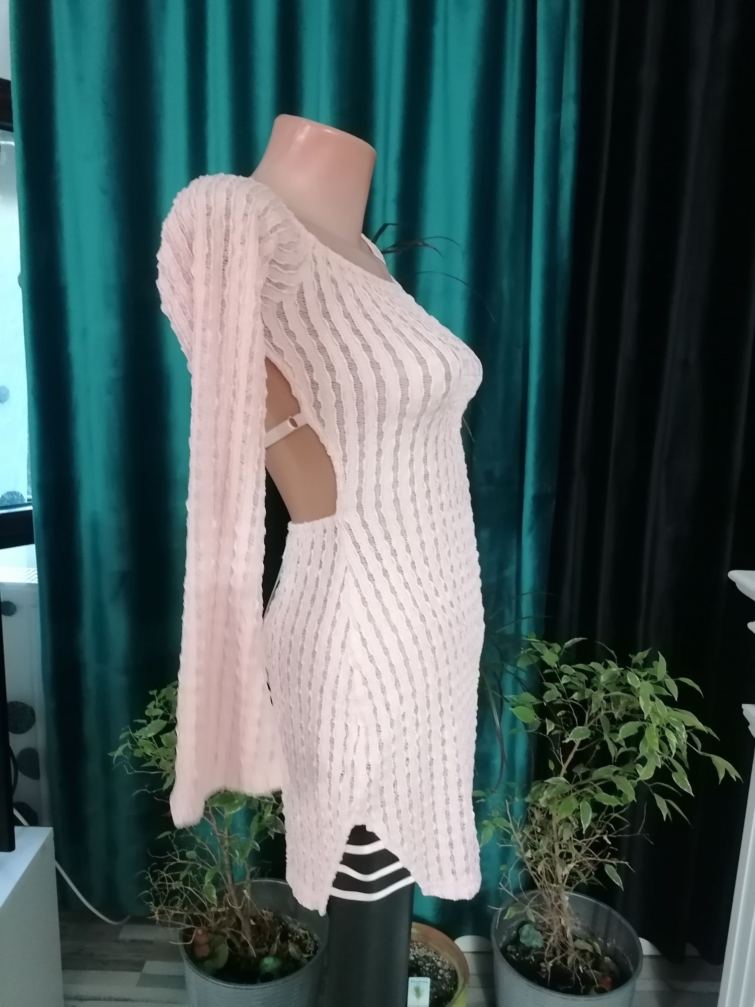 rochie roz pudră