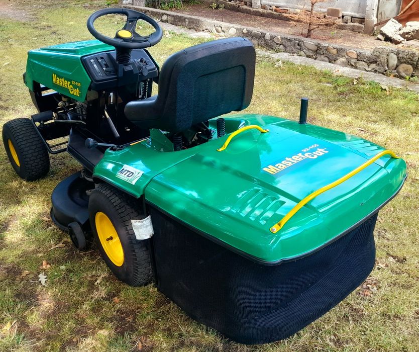 Tractoras tuns iarba MTD MASTERCUT Briggs&Stratton 15,5HP 92cm 5TREPTE