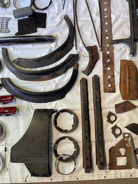 Нови и втора употреба/реставрирани части за ВАЗ/Лада