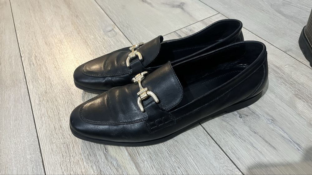 Продам туфли лоферы фирмы ZARA
