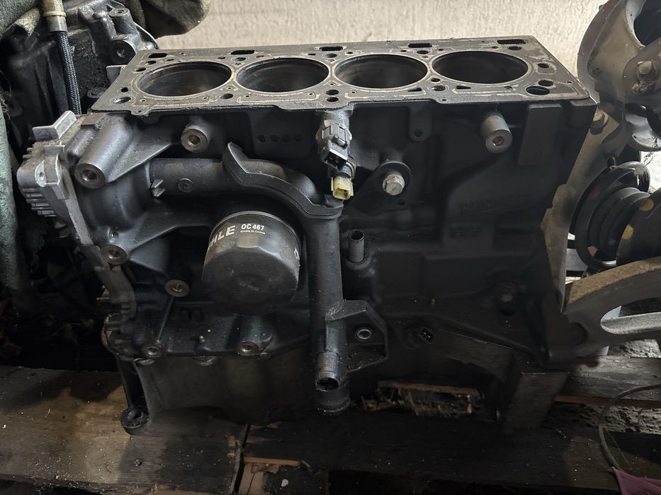 Bloc motor ambielat renault scenic 3 1.6 16 v  cod motor k4m