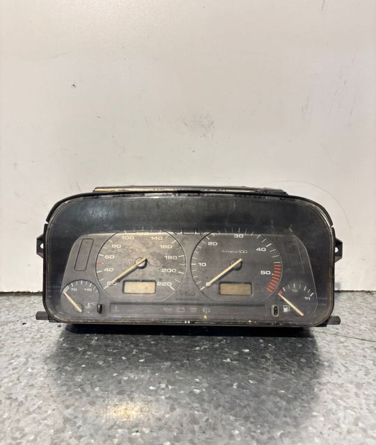 Ceasuri bord Volkswagen VW Golf a 3-a generatie