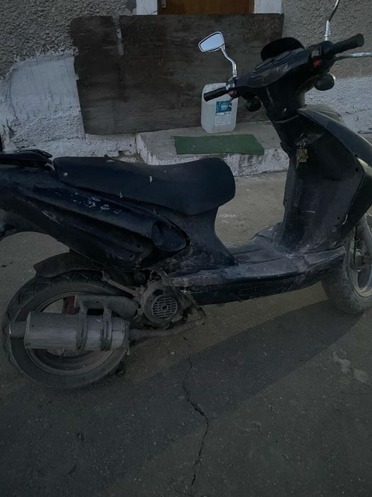 Vând scuter sau schimb