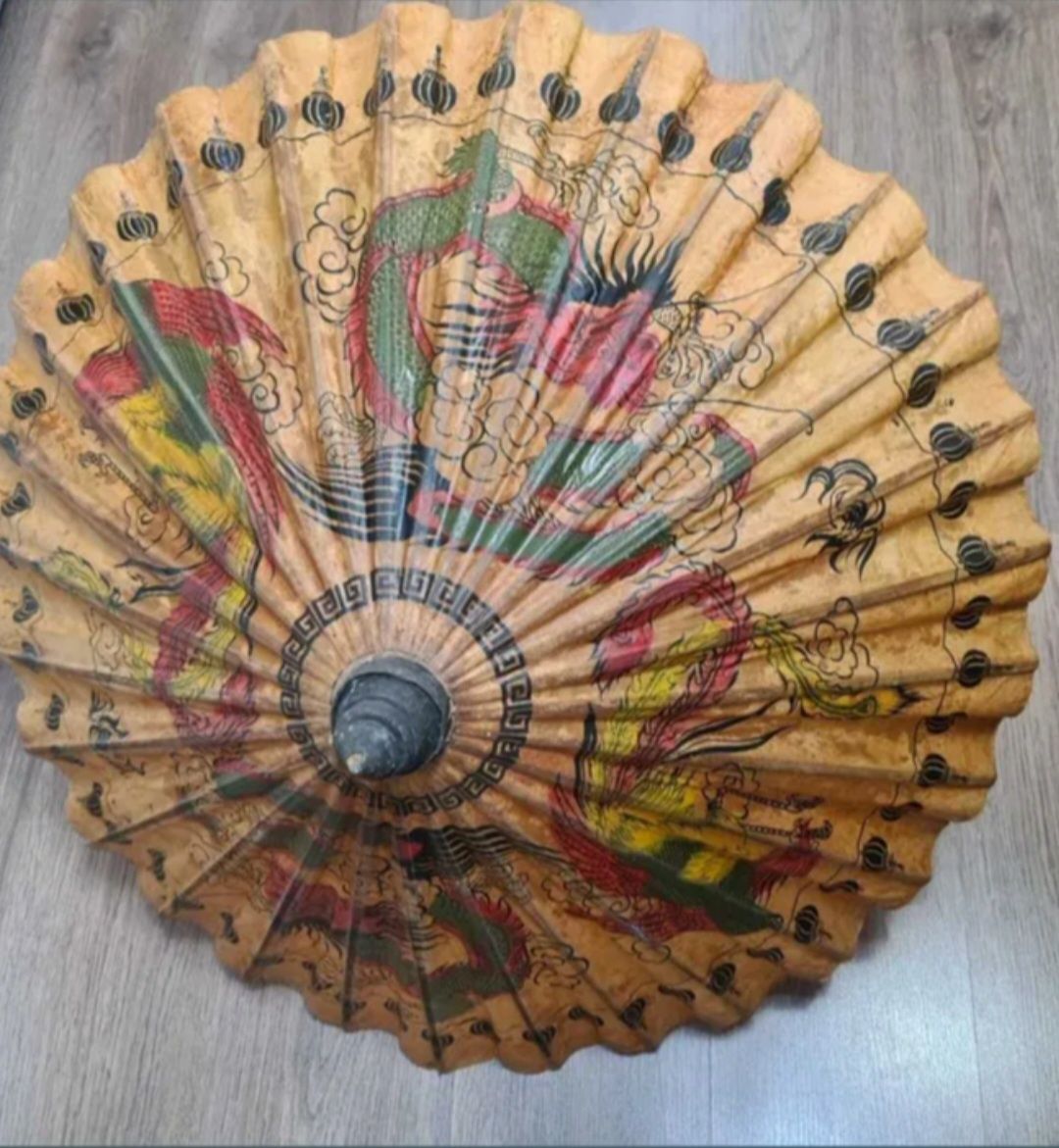 Umbrela veche/ vintage /de colectie din hartie de orez pictata manual