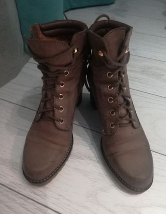 Botine toc gros din piele