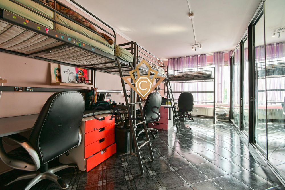 Тристаен апартамент за продажба в ж.к. Младост 4, 2097013