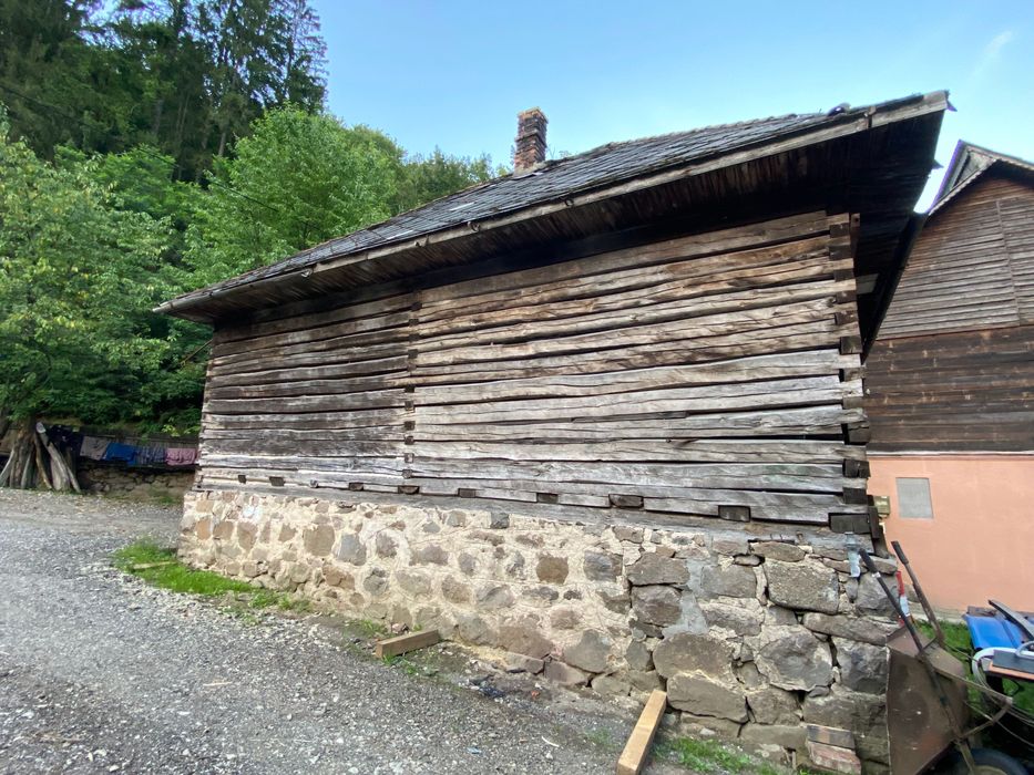 Casa veche de vânzare