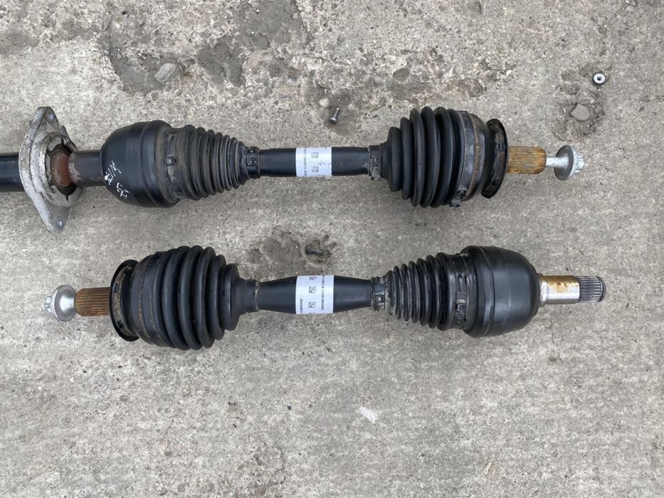 Planetara stanga / dreapta Mercedes A B CLA W246 W117 W176