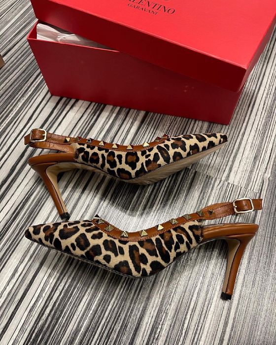 Pantofi-sandale Valentino colecția noua Piele naturală 100%POZE REALE.