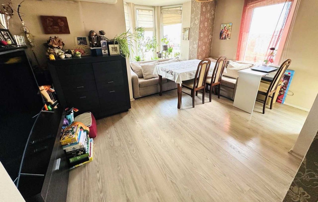 Продава се Тристаен апартамент в София, Редута - 95 кв.м за 3158 €/кв.м - Снимка #2