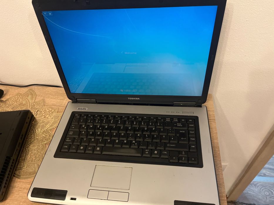 Toschiba notebook lapttop