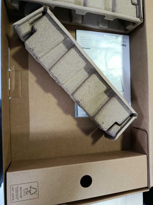 Noutbook Acer sotiladi