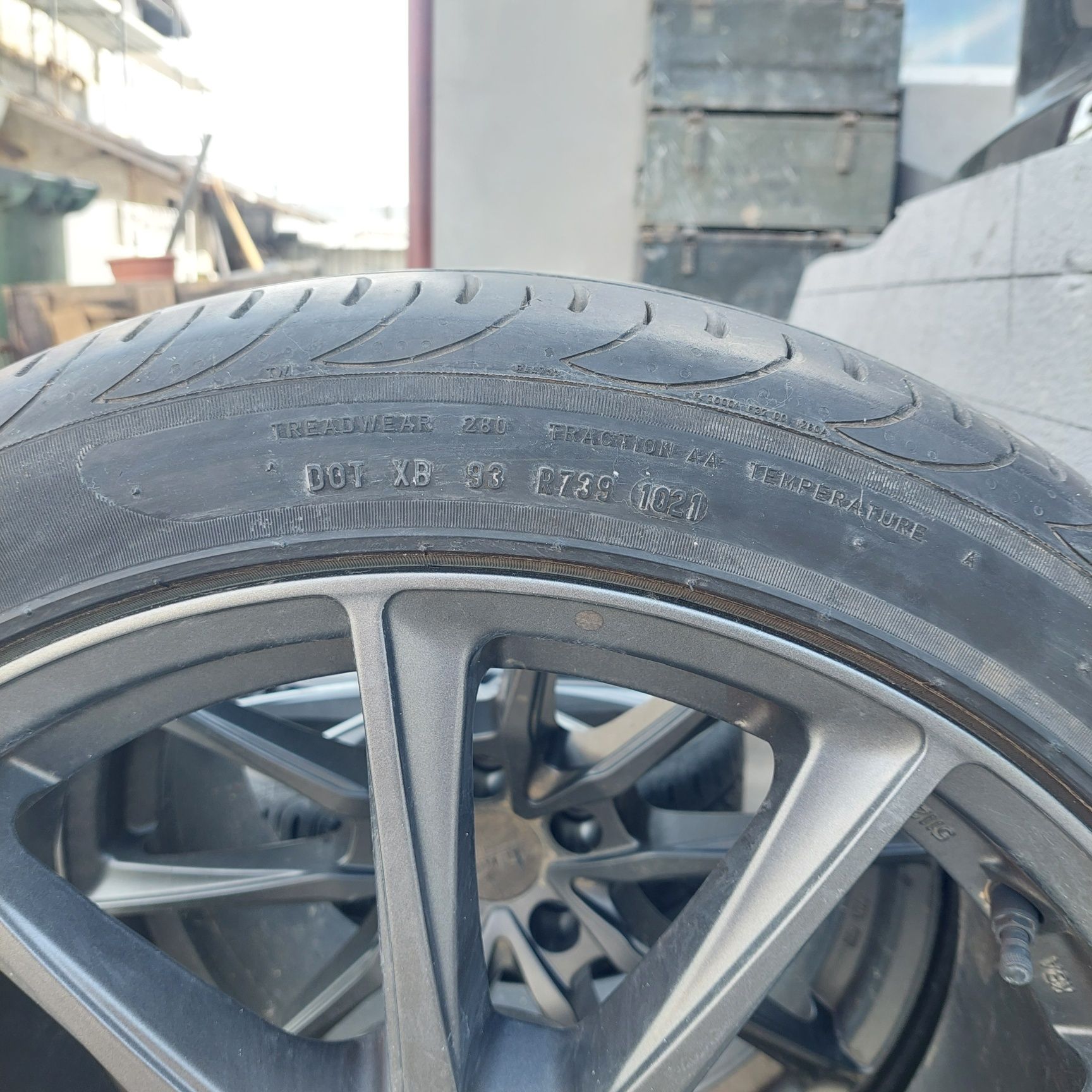 Roți pe 19 cu cauciuc 245/40 pireli