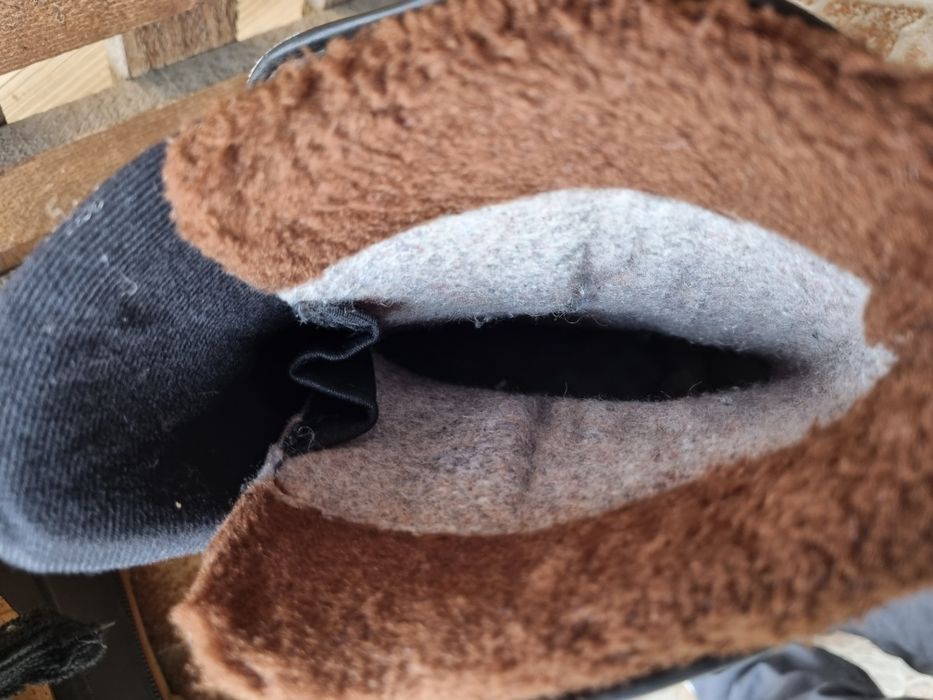 Cizme de iarna 43/44 foarte calduroase si calitative