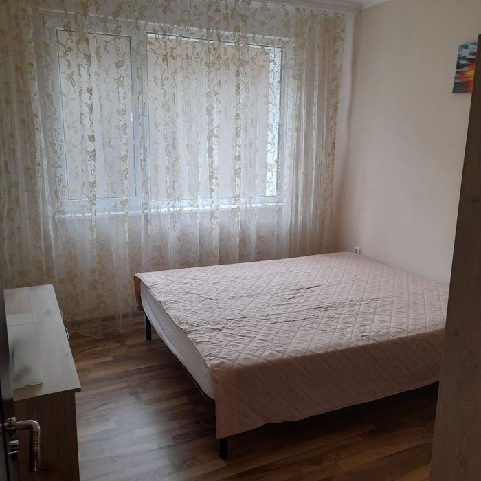 Тристаен апартамент под наем