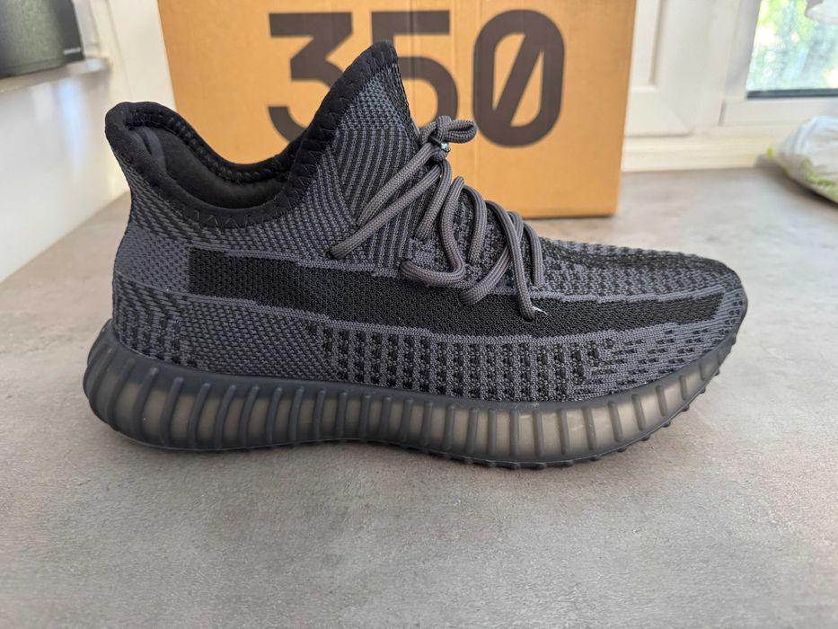 Adidasi Yeezy Boost 350 V2 - Adidas, Produs Nou Full Box, Premium