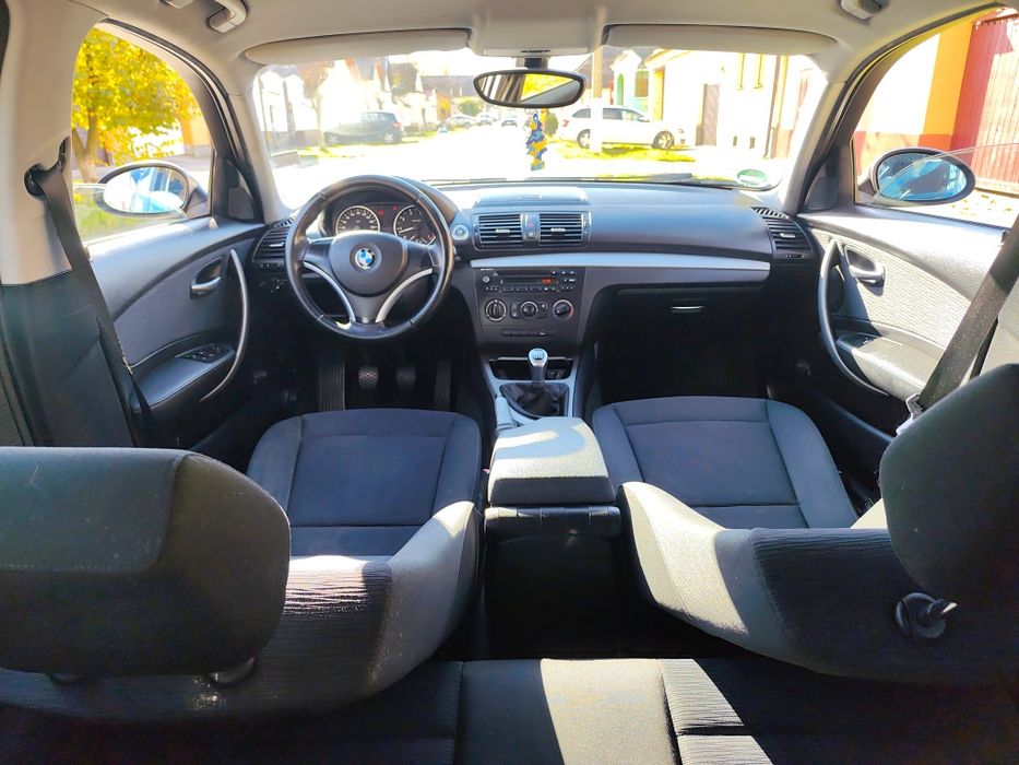 Bmw 116i an 2009 in 4 usi