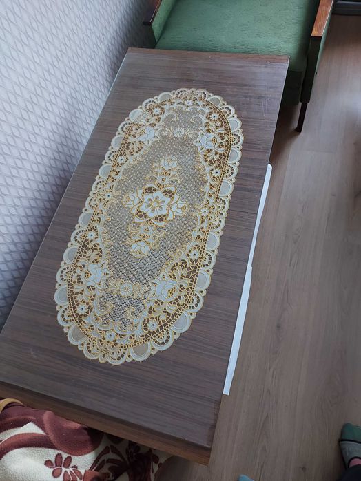 Запазена холна масичка