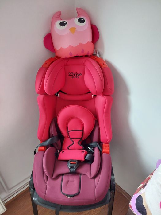 Vând scaun copil cu isofix