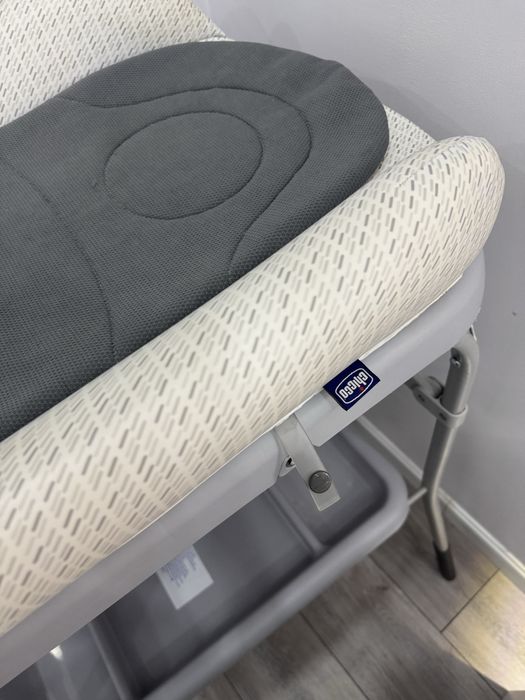 Детская ванна + пеленальный стол Chicco