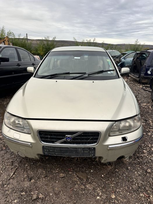 На части Volvo S60 мотор 2.4 D5 дизел D5244T здрав