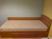 Запазено единично легло подматрачна рамка и матрак