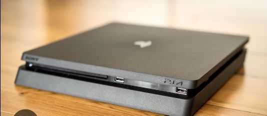 Playstation 4 slim ( за части )