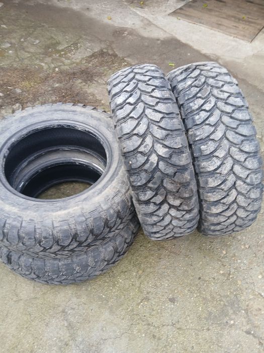 Продавам гуми за джип 225 75 16