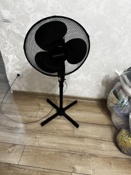 Вентилятор черный скарлет