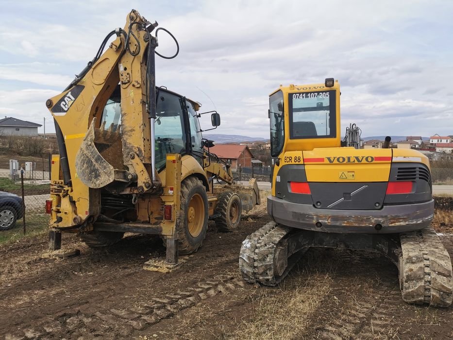 Inchiriez   miniexcavator cu picon dumper, excavator