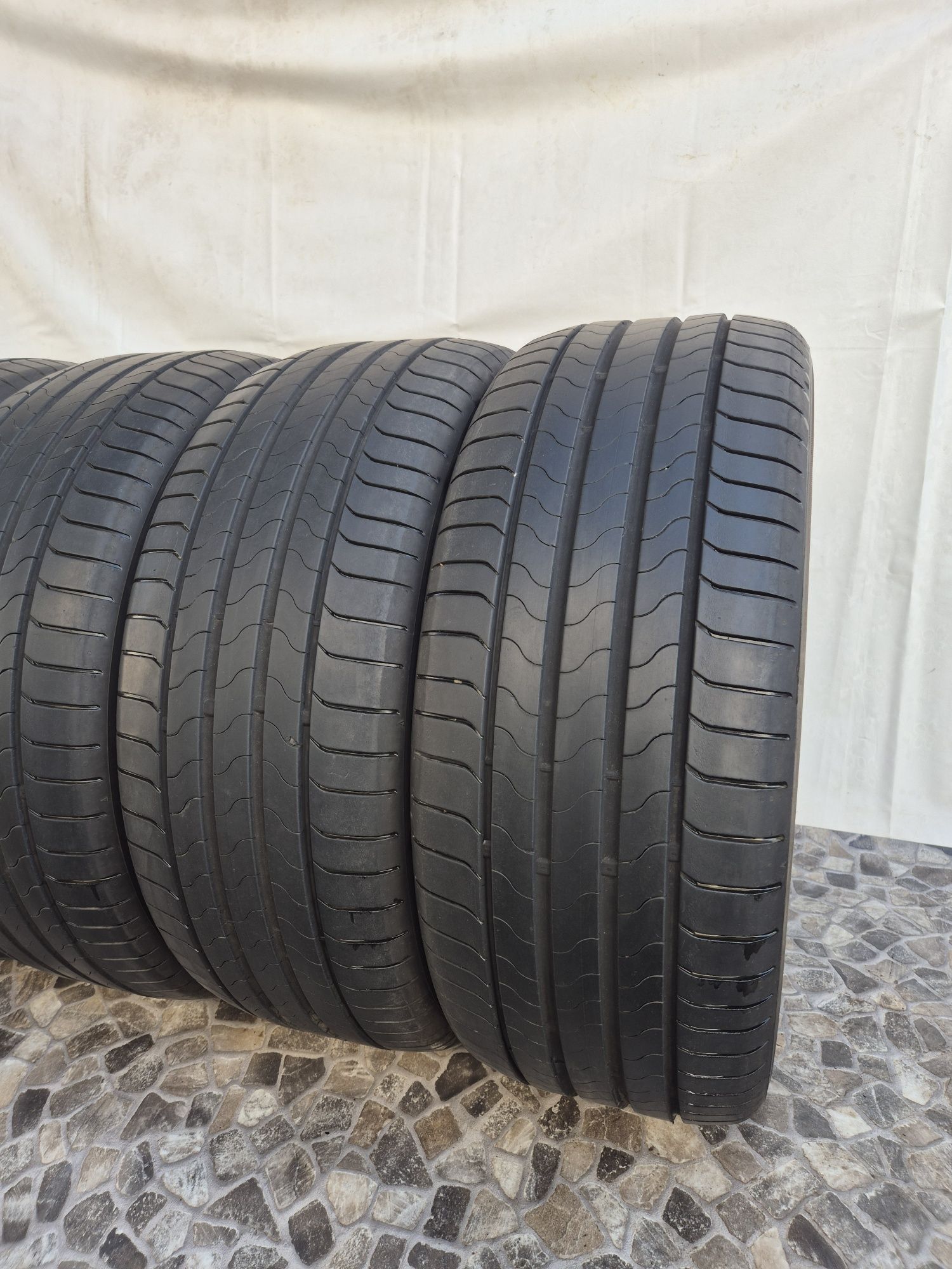 4бр 225 55 18 Bridgestone Летни 23г