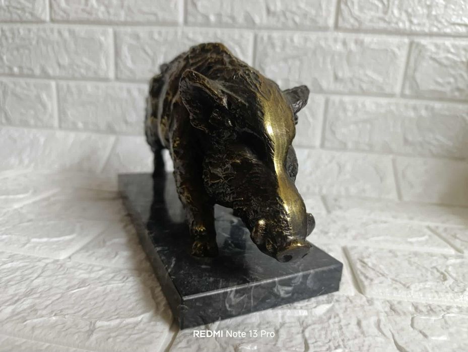 Статуетка на Диво прасе