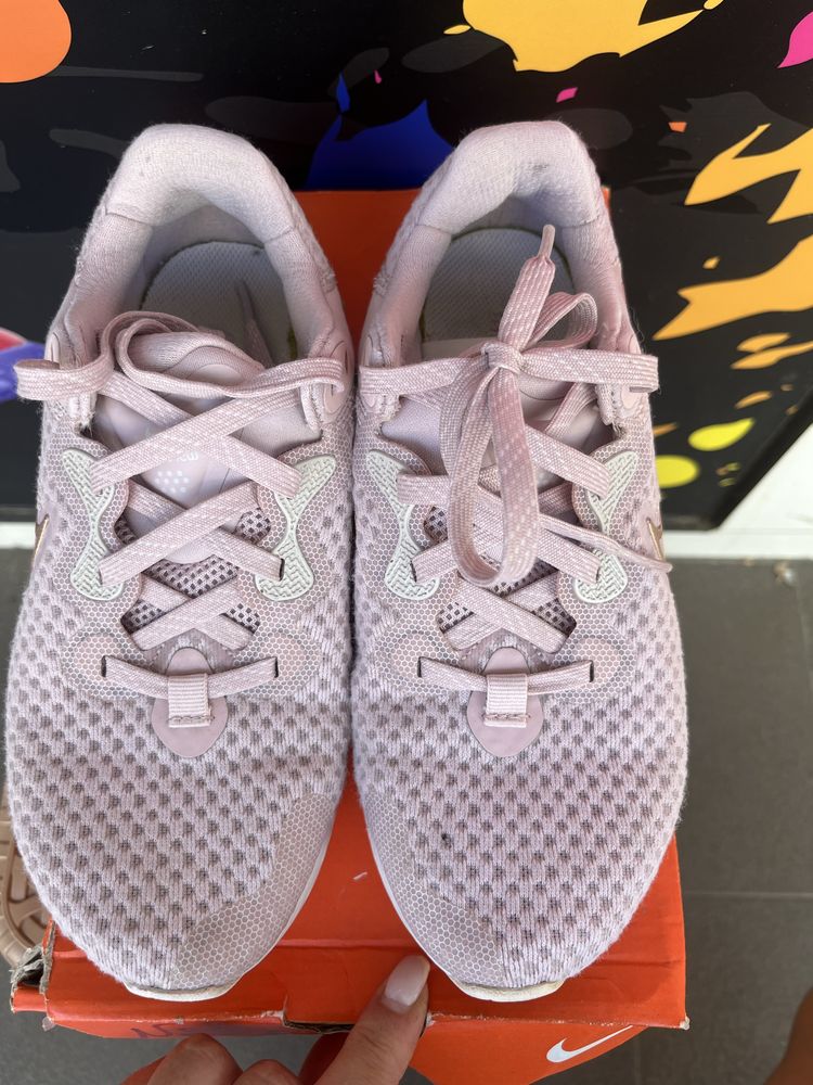 Маратонки Nike номер 36