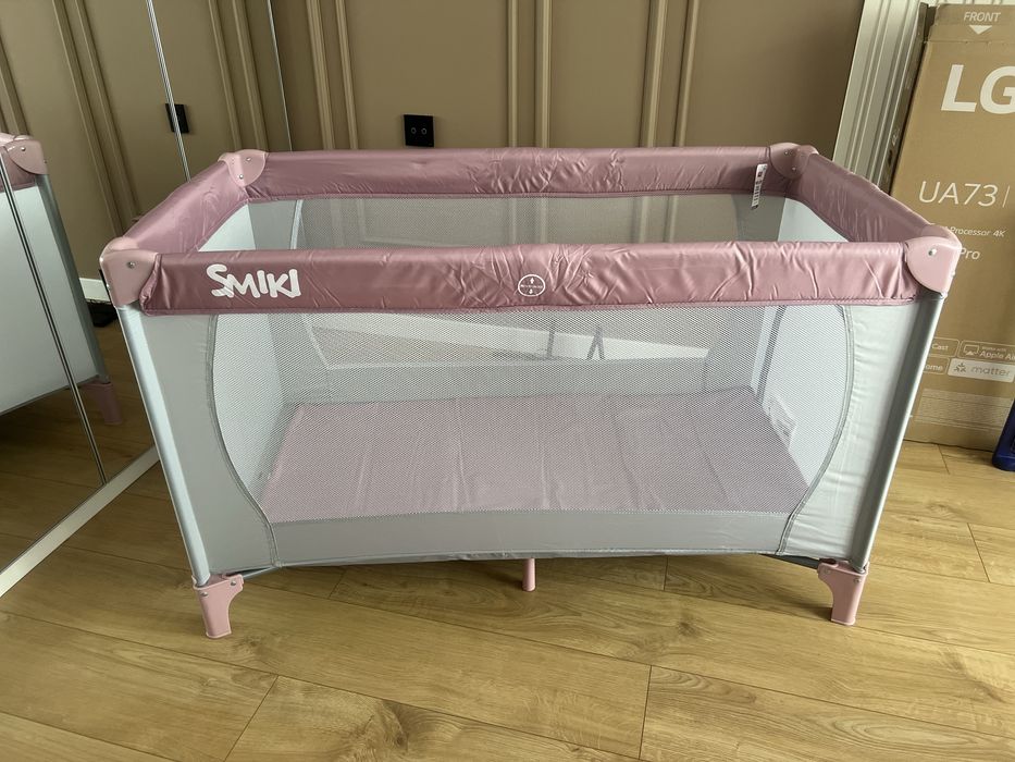 Patut pliabil nou cu eticheta.