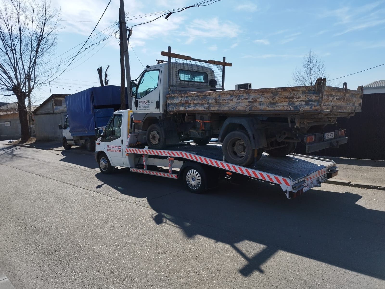 Tractari auto, dube, utilaje, rulote, stivuitoare,