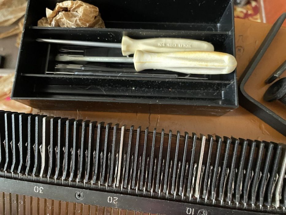 Вязальная машинка Нива 1