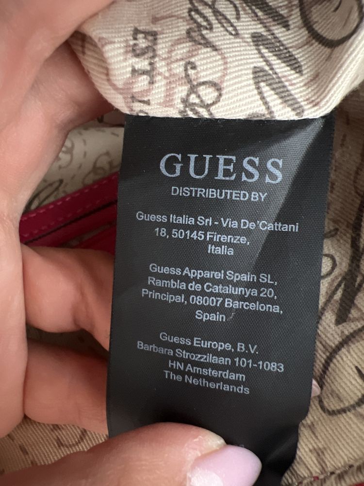 Дамска чанта Guess