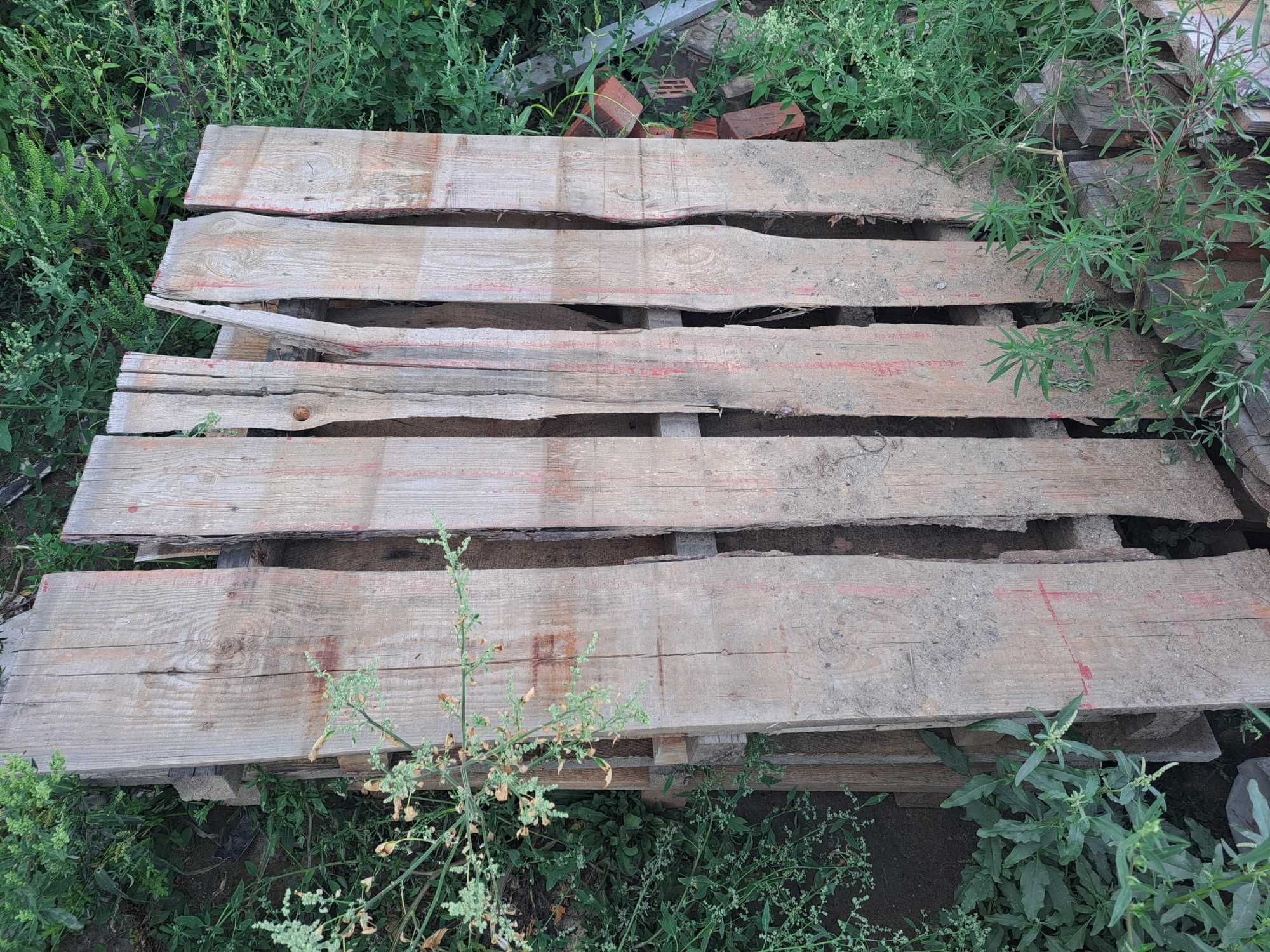 Продам поддоны из под газа блоков и кирпича