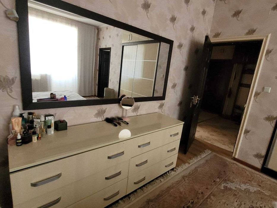 Спальная мебель в хорошем состоянии