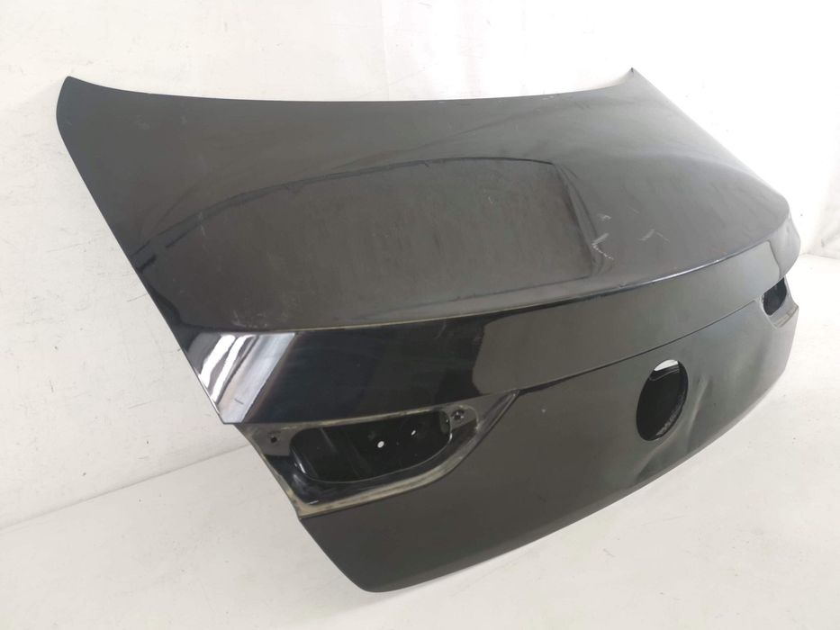 Задна врата Капак на багажник Мерцедес-Бенц ЦЛА-Клас / Mercedes-Benz C