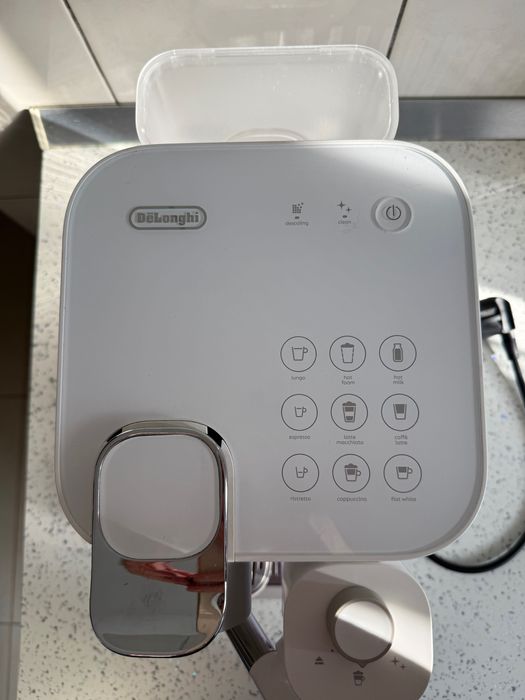 Aparat de cafea NESPRESSO Grand Lattissima alb