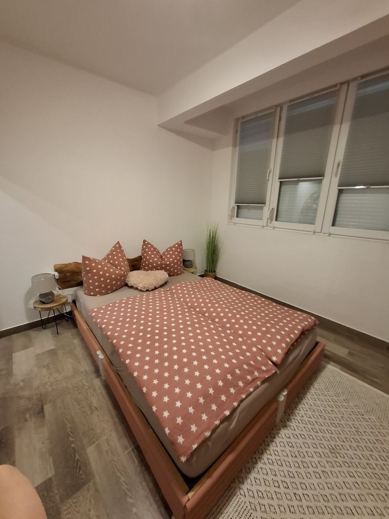 Дава се под наем Двустаен апартамент в Казанлък - 43 кв.м за 76500 € - Снимка #1