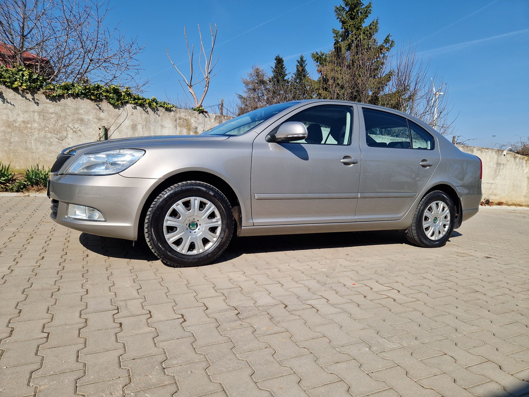 Vând Skoda Octavia