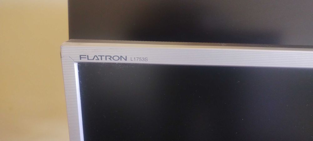 Monitor LCD LG L1753S