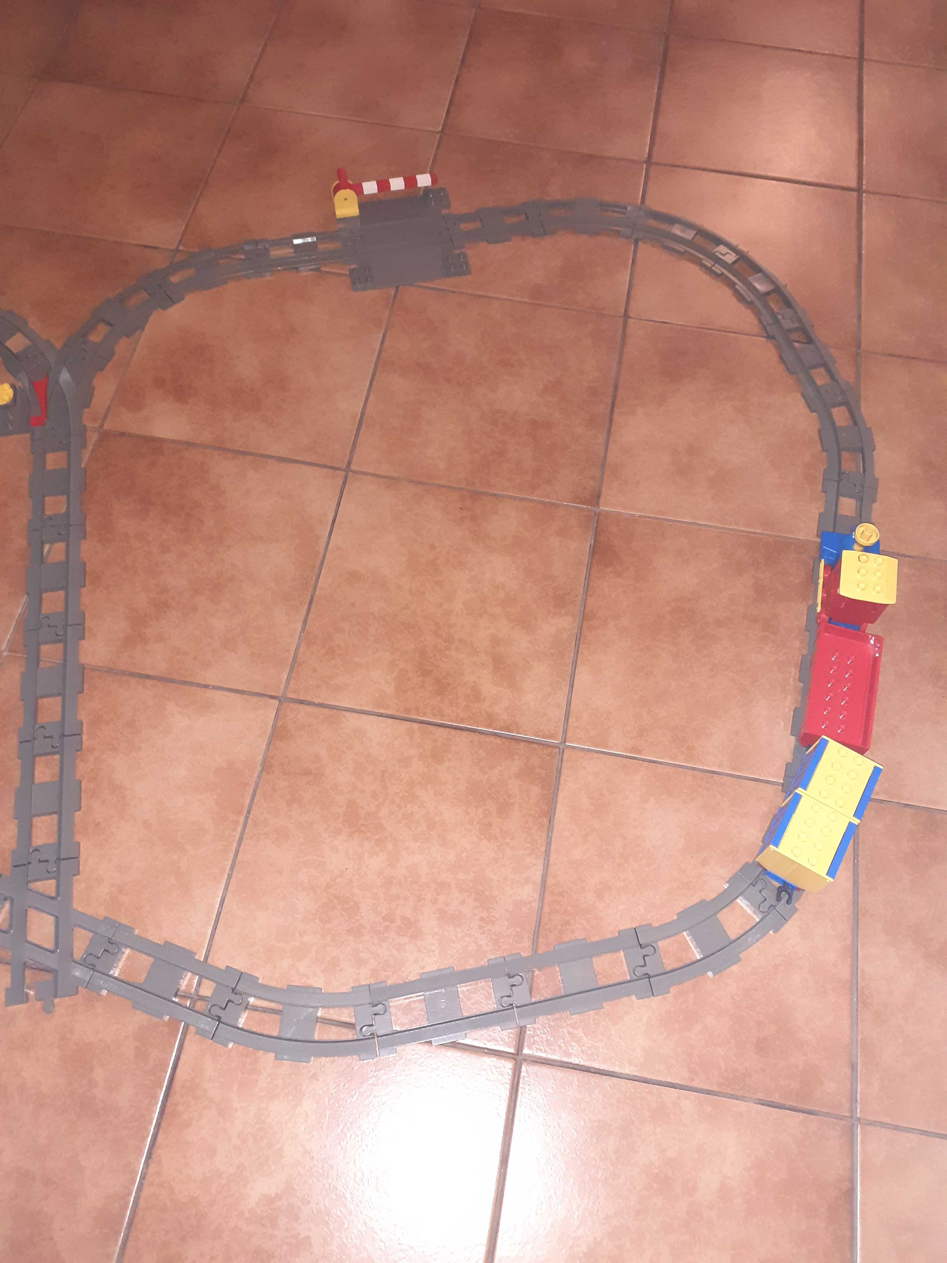 set tren Lego Duplo cu sine Lego Duplo traseu 175 x 110 cm