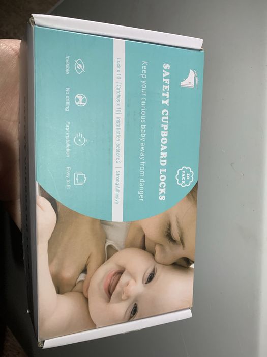 Inchizatoare noi cu magnet pentru copii mici