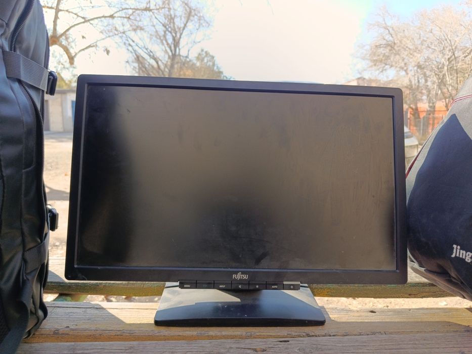 Монитор Fujitsu продам б.у.
