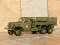 Macheta camion rusesc sovietic asamblat ZiS-151 1947 sc 1:35 Zvezda